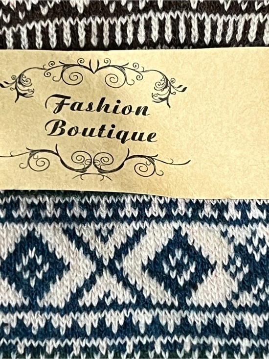Fashion Boutique Other - NWT Women’s Cozy socks